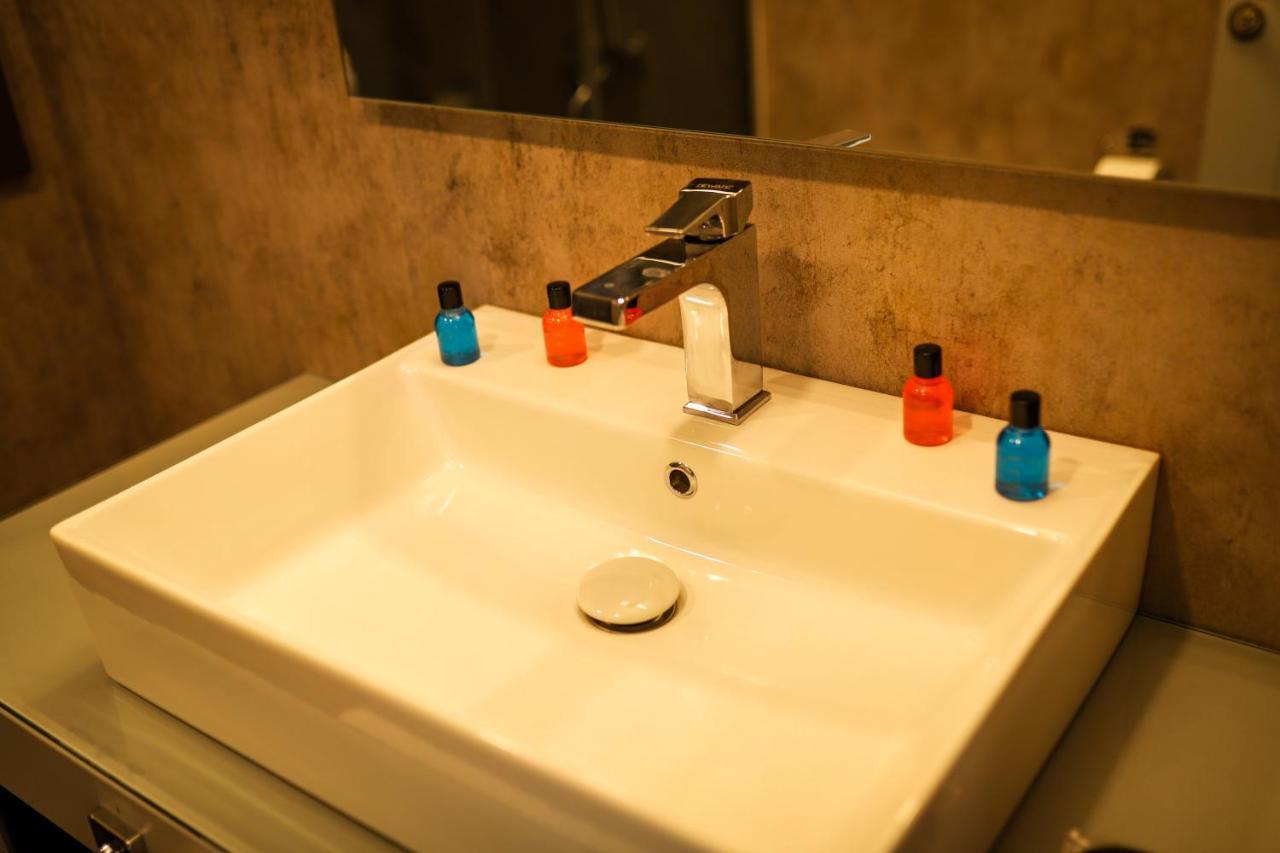 Petra Hotel Tuzla Istanbul Eksteriør billede